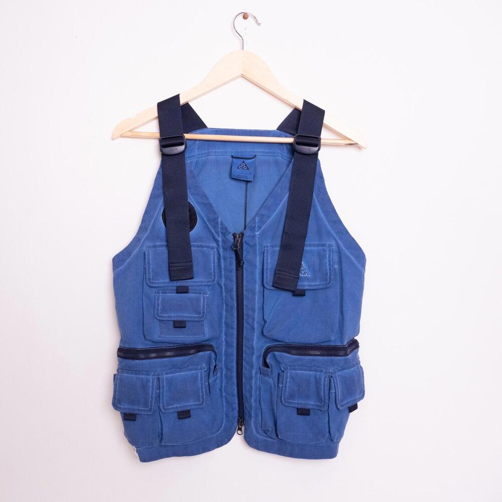 Nike ACG Watchman Peak Blue Utility Pocket Vest Small NEW